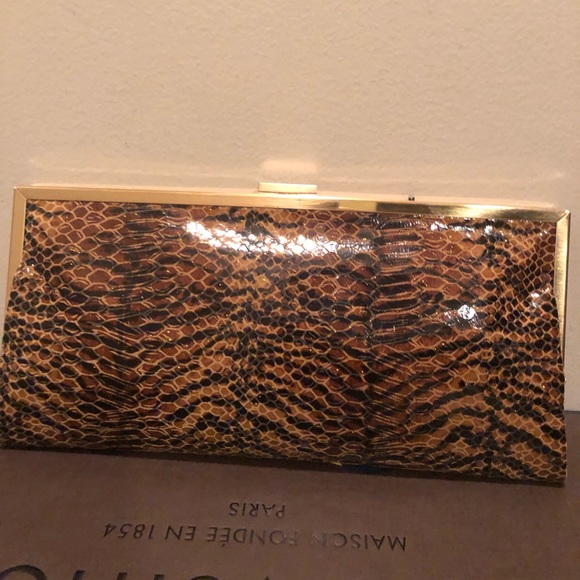 NWT gorgeous animal print Hobo International patent leather clutch.